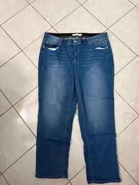 Straight-Leg Women's Jeans in Medium Blue Wash